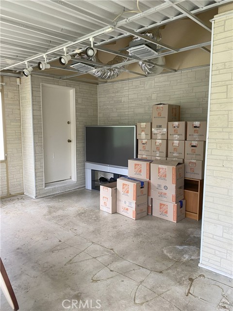 2345 El Sol Avenue, Altadena CA: https://media.crmls.org/medias/a6a0b6e3-237e-4fc2-a76d-b347547269a1.jpg