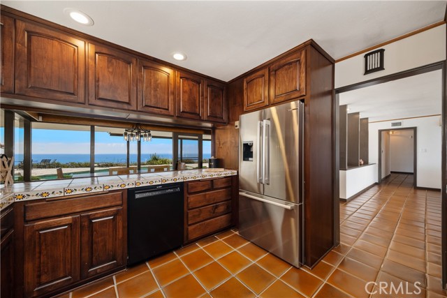 32 Seacove Drive, Rancho Palos Verdes, California 90275, 3 Bedrooms Bedrooms, ,3 BathroomsBathrooms,Single Family Residence,For Sale,Seacove,ND24054362