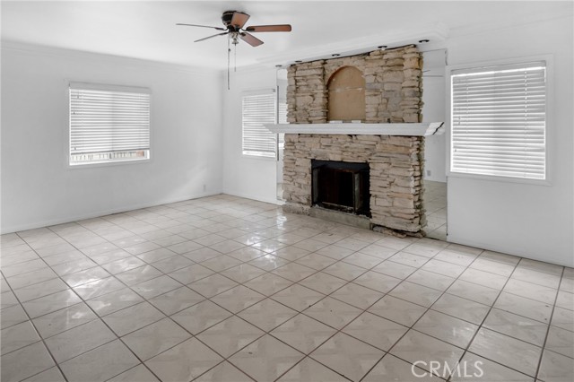 1007 E Kay Street, Compton CA: https://media.crmls.org/medias/a6a359d2-6b45-4c31-a0b0-32995b2ceece.jpg