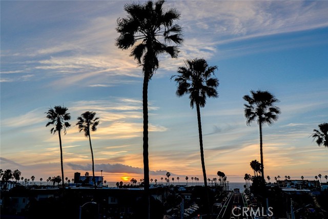 641 Gertruda Avenue, Redondo Beach, California 90277, 5 Bedrooms Bedrooms, ,5 BathroomsBathrooms,Residential,For Sale,Gertruda,SB25224574
