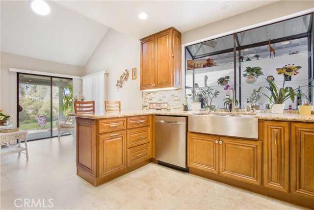 Detail Gallery Image 9 of 34 For 28145 Manchuca, Mission Viejo,  CA 92692 - 2 Beds | 2 Baths