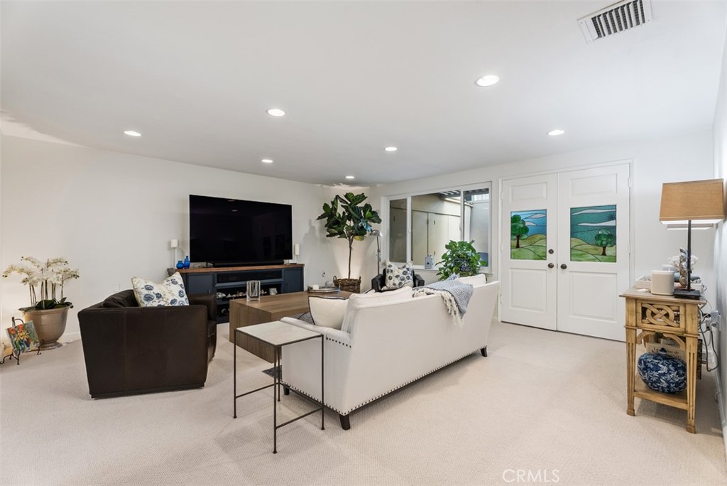 MLS #OC25254445 image #8