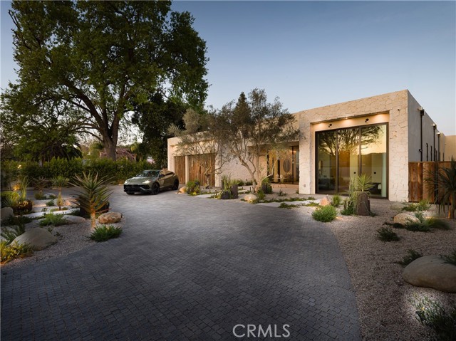 5824 Manton Avenue, Woodland Hills CA: https://media.crmls.org/medias/a6a5d2c5-e1fc-4f15-8138-e696d3927e14.jpg