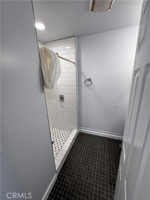 561 W 12th Street, San Pedro CA: https://media.crmls.org/medias/a6a5ef50-5a24-48b9-9f89-9921144a2c70.jpg
