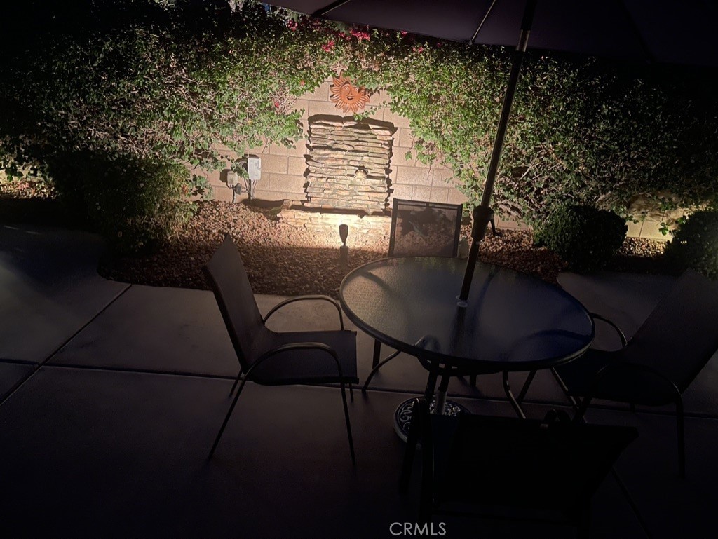 https://media.crmls.org/medias/a6a671e5-afc6-45b8-96f0-c4968fdfc9fd.jpg?preset=X-Large