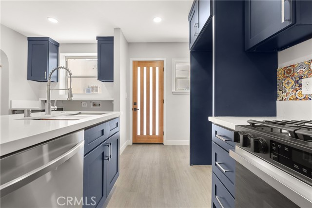6617 Haas Avenue, Los Angeles CA: https://media.crmls.org/medias/a6a7bd21-80b1-49b7-be55-4f9893621c16.jpg