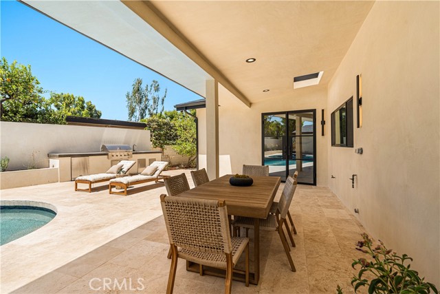 4195 Alonzo Avenue, Encino CA: https://media.crmls.org/medias/a6a7e2e8-516a-4cce-b604-478157a35569.jpg