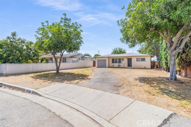 4026 Daines Drive, Arcadia CA: https://media.crmls.org/medias/a6a7e704-2e43-446d-b3b2-f31a0d6bf5d4.jpg