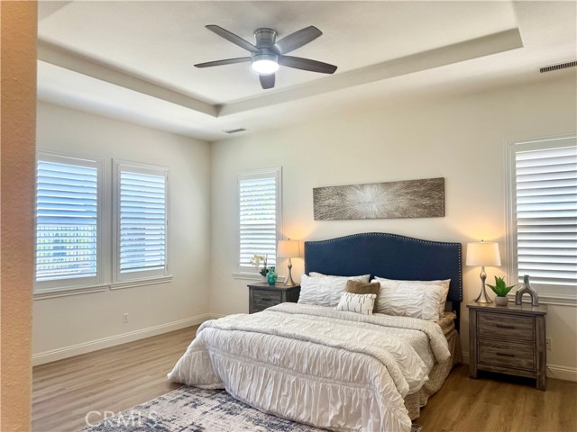 26480 Valley Oak Lane, Valencia CA: https://media.crmls.org/medias/a6a82bd6-9de6-45a4-ab5c-dcf68116ece0.jpg