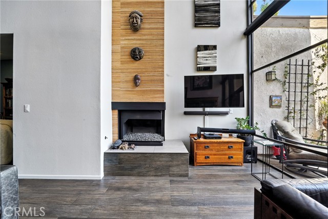 7322 Marina Pacifica N Drive, Long Beach CA: https://media.crmls.org/medias/a6a898c5-72af-40a9-bc96-09900d0cfe81.jpg