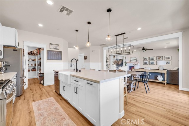 Detail Gallery Image 7 of 34 For 18123 Corktree Dr, San Bernardino,  CA 92407 - 4 Beds | 3 Baths