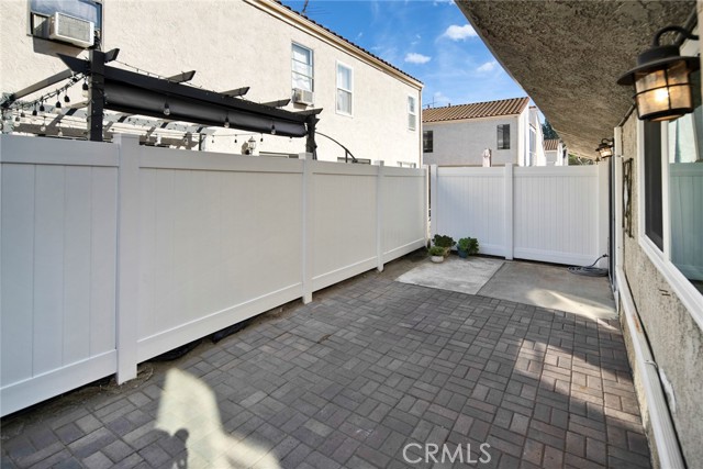 12951 Royal Palm Cir, Chino CA: https://media.crmls.org/medias/a6aa1c42-de30-4907-b4df-00cb96716576.jpg