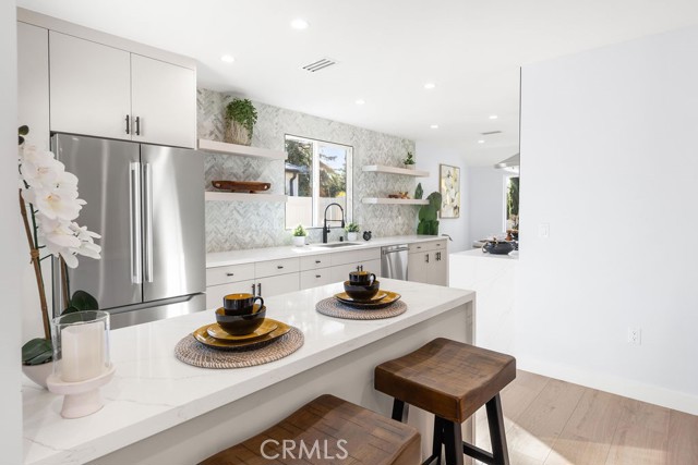 Detail Gallery Image 24 of 53 For 5700 Vista Del Monte, Sherman Oaks,  CA 91411 - 3 Beds | 2 Baths