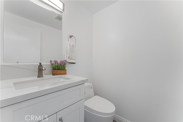 Detail Gallery Image 6 of 17 For 126 Casuda Canyon Dr #D,  Monterey Park,  CA 91754 - 3 Beds | 2/1 Baths