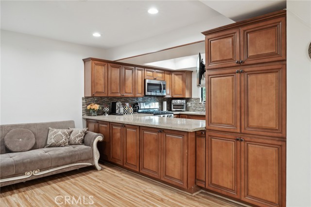 301 W Loraine Street, Glendale CA: https://media.crmls.org/medias/a6aa600c-73b3-494f-8322-9f00e3a0299d.jpg