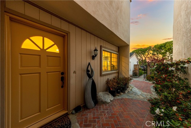 Detail Gallery Image 5 of 69 For 54 Willow Tree, Irvine,  CA 92612 - 4 Beds | 3 Baths