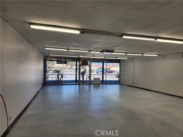 243 E Base Line Road, Rialto, California 92376, ,Commercial Lease,For Rent,243 E Base Line Road,CRIV25039786