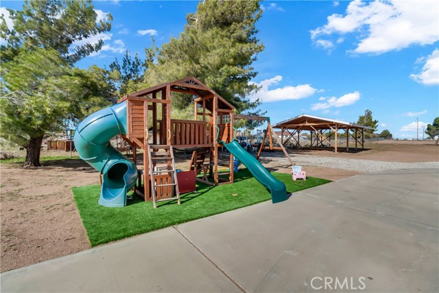 Detail Gallery Image 43 of 51 For 9888 Trinity, Oak Hills,  CA 92344 - 6 Beds | 2 Baths