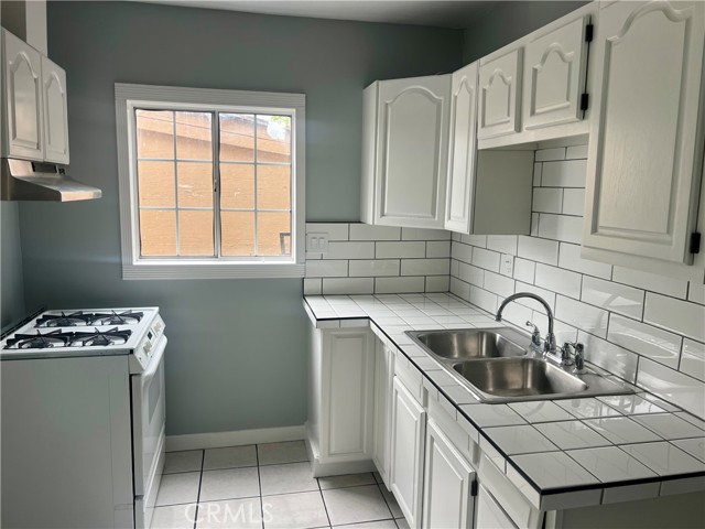 Detail Gallery Image 7 of 16 For 837 S Philadelphia St, Anaheim,  CA 92805 - 3 Beds | 1 Baths