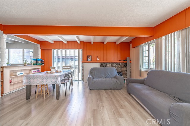 14048 Roscoe Boulevard, Panorama City CA: https://media.crmls.org/medias/a6ac873d-c3c6-40ea-ae78-874f96eb8e81.jpg
