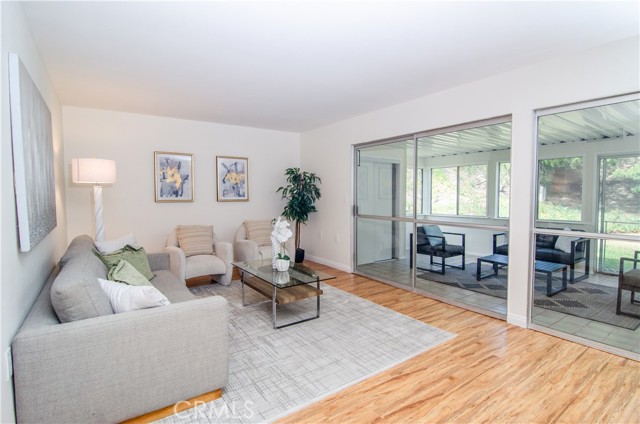 Detail Gallery Image 18 of 44 For 26701 Oak Branch Cir, Newhall,  CA 91321 - 2 Beds | 2 Baths