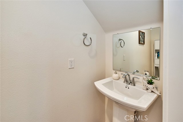 Detail Gallery Image 18 of 64 For 4428 Lilac Cir, Chino Hills,  CA 91709 - 3 Beds | 2/1 Baths