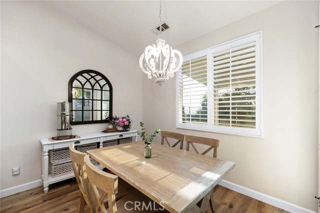 7476 Sequoia Lane, Highland CA: https://media.crmls.org/medias/a6adb1c8-3603-4db8-8a92-ffb6418f2474.jpg
