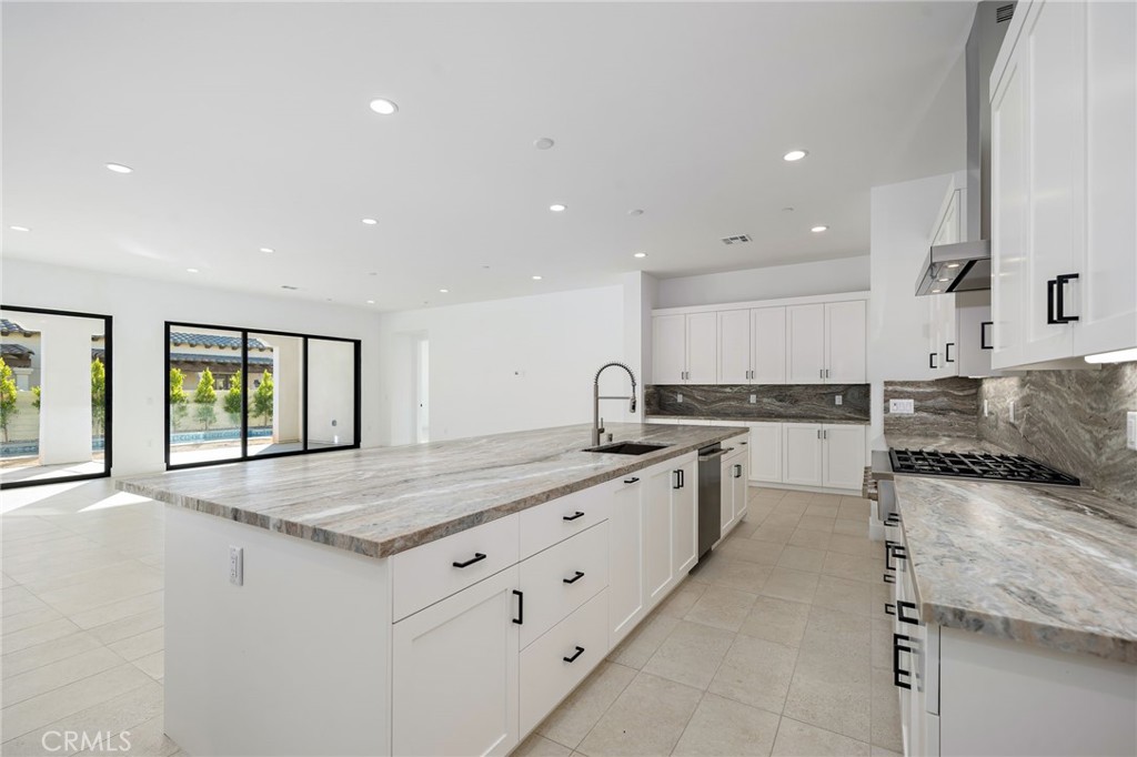 MLS #SR25252201 image #10