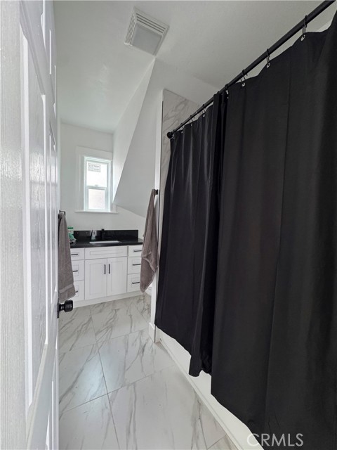 515 S Coronado Street, Los Angeles CA: https://media.crmls.org/medias/a6ae7d33-be4c-47ea-9053-10dd2a888119.jpg