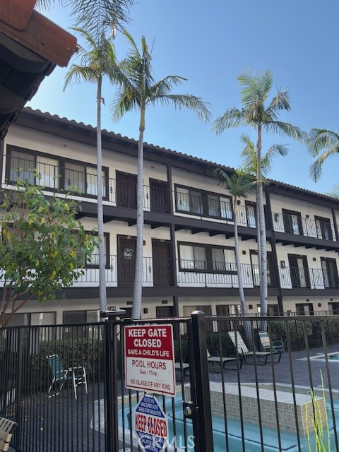 Detail Gallery Image 3 of 9 For 17200 Newhope St #217,  Fountain Valley,  CA 92708 - 2 Beds | 2 Baths