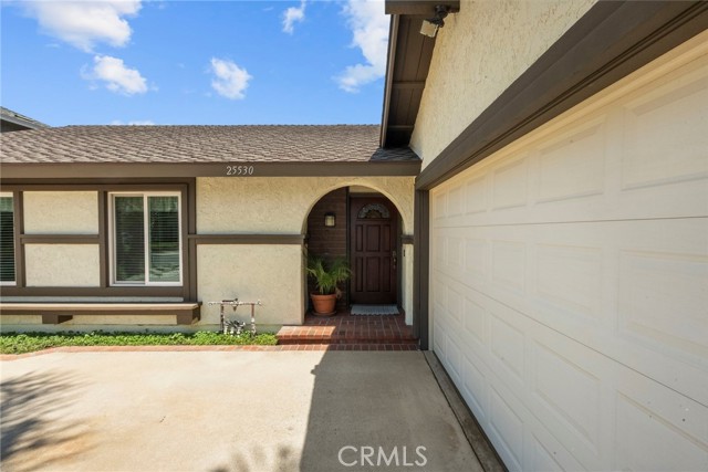 25530 Meadow Mont Street, Valencia CA: https://media.crmls.org/medias/a6afaf3e-010e-4d7f-99f0-9af1d767af02.jpg
