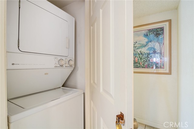 Detail Gallery Image 18 of 21 For 110 31st St a,  Newport Beach,  CA 92663 - 2 Beds | 1 Baths