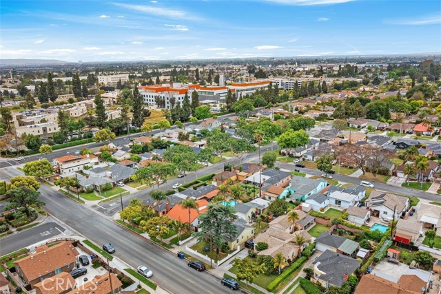 12343 Rives Avenue, Downey CA: https://media.crmls.org/medias/a6b11d1a-8e1b-4f05-bb59-2a8cf3c91fe2.jpg