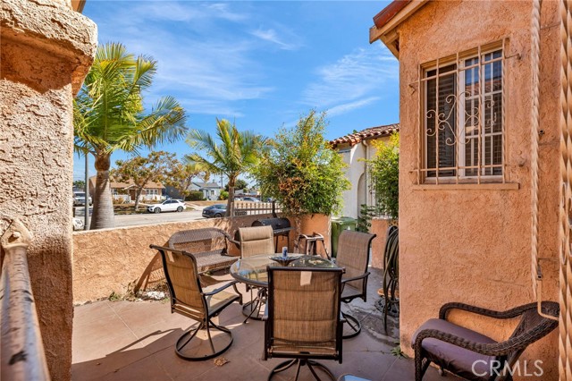 Detail Gallery Image 5 of 38 For 1912 W 76th St, Los Angeles,  CA 90047 - 3 Beds | 1/1 Baths