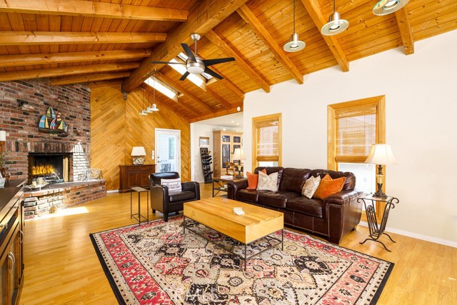 Image 12 of 44 For 18011 Shoreview