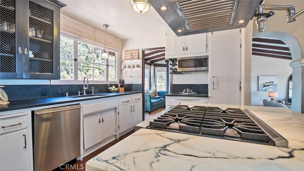 31112 Monterey Street Laguna Beach CA 92651