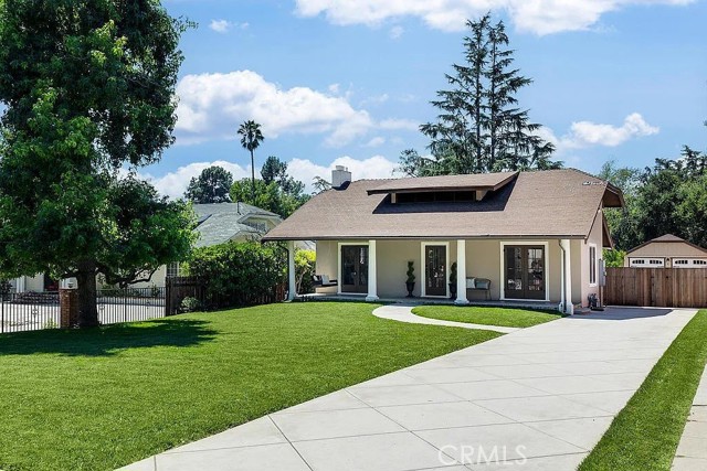 Detail Gallery Image 2 of 30 For 977 N Hill, Pasadena,  CA 91104 - 3 Beds | 2 Baths