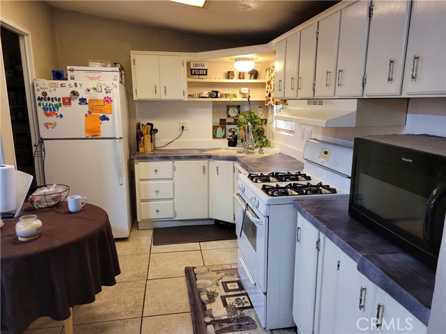 Detail Gallery Image 16 of 48 For 11106 Baldy Mesa Rd, Victorville,  CA 92392 - 3 Beds | 2 Baths