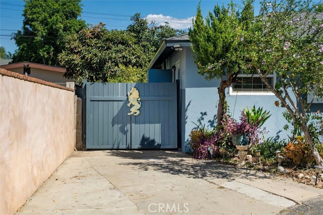 1311 Knox Street photo 21