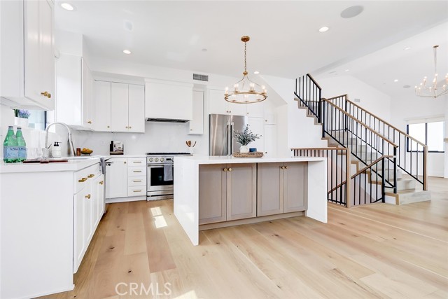 2621 Gates Avenue, Redondo Beach, California 90278, 4 Bedrooms Bedrooms, ,4 BathroomsBathrooms,Residential,Sold,Gates,PV23085389