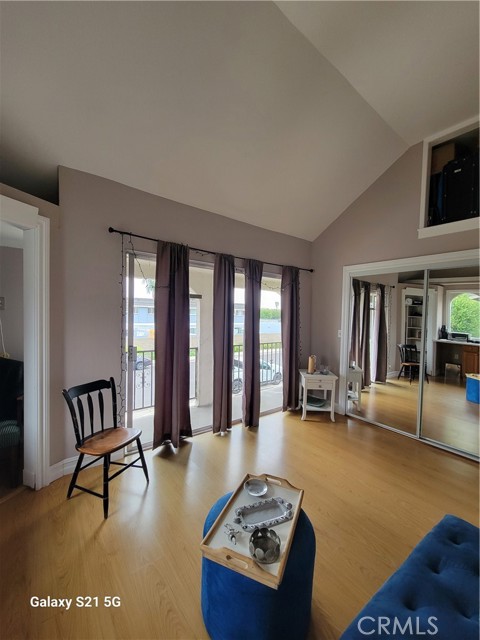 21171 B Lochlea Lane, Huntington Beach CA: https://media.crmls.org/medias/a6b7eeb8-dcfc-43ee-8243-a9c2843b2d80.jpg