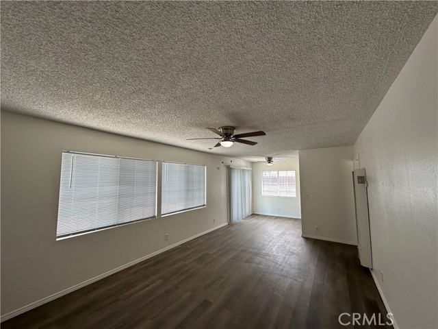 38726 E 31st E Street, Palmdale CA: https://media.crmls.org/medias/a6b814ca-c9c3-4fd7-895a-338e9dde75d2.jpg