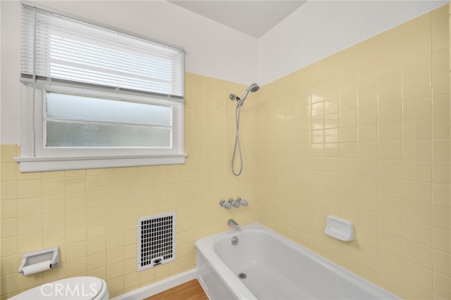 Detail Gallery Image 29 of 55 For 1001 Nutwood, Fullerton,  CA 92831 - 3 Beds | 1 Baths