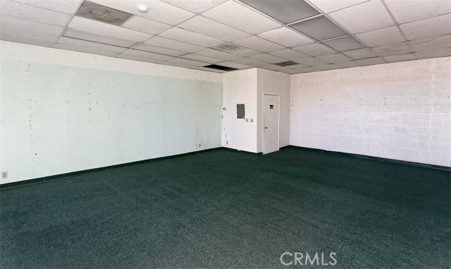16530 Green Tree Blvd, Victorville, California 92395, ,Commercial Lease,For Rent,16530 Green Tree Blvd,CRHD25069126