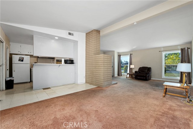 Detail Gallery Image 8 of 36 For 22943 Cantlay St, West Hills,  CA 91307 - 3 Beds | 2 Baths