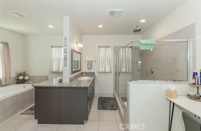 Detail Gallery Image 31 of 53 For 1523 N Ryan Ave, Clovis,  CA 93619 - 5 Beds | 4 Baths