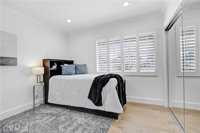 5237 Melvin Avenue, Tarzana CA: https://media.crmls.org/medias/a6b8ca14-ad9a-4930-9ed3-23ac5cc3605a.jpg