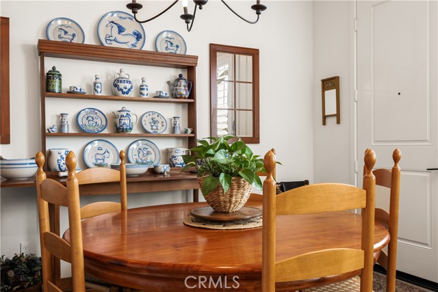 Detail Gallery Image 3 of 15 For 39435 Corvina Ln, Temecula,  CA 92591 - 3 Beds | 2/1 Baths