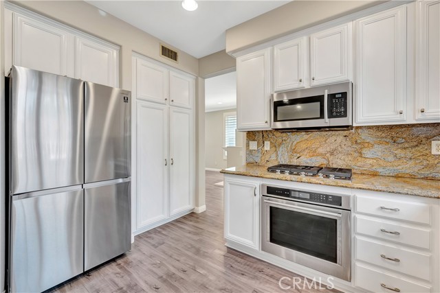 Detail Gallery Image 11 of 47 For 7079 Depoe Ct, Huntington Beach,  CA 92648 - 3 Beds | 2/1 Baths