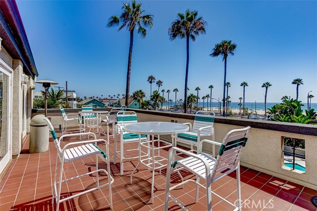 Detail Gallery Image 26 of 37 For 200 Pacific Coast Hwy #320,  Huntington Beach,  CA 92648 - 2 Beds | 2 Baths